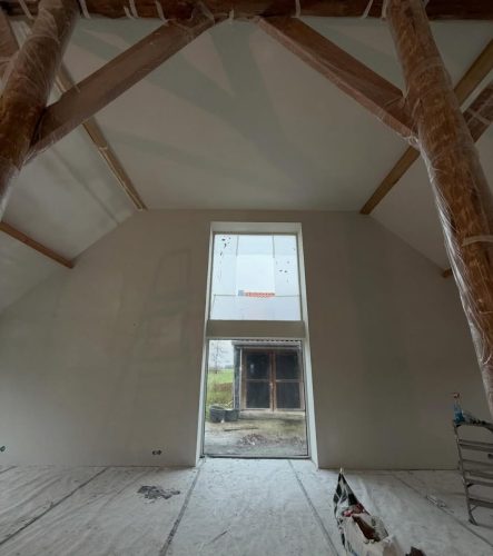 built with care. finished with pride#stuckadoor #timmerman#vakmanschapmaatwerkinterieurluxewonin